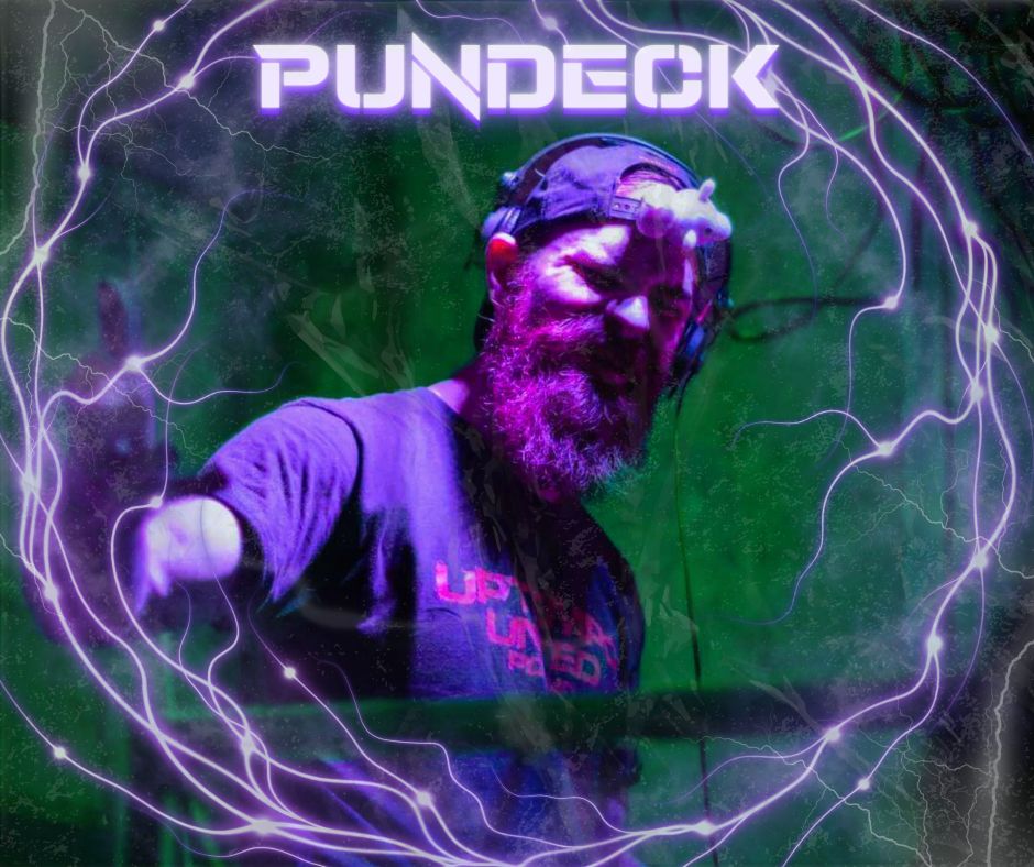 PUNDECK